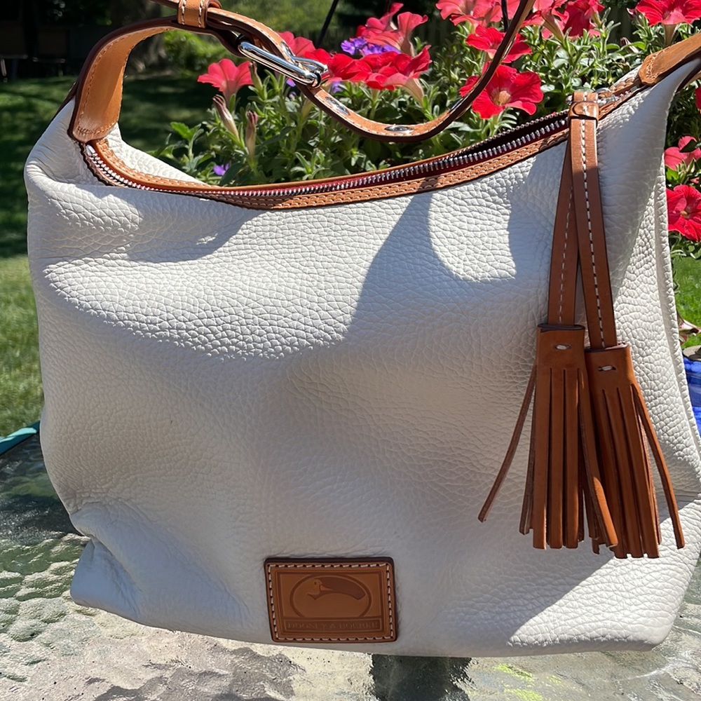 Beautiful authentic DOONEY & BOURKE HANDBAG - Picture 7 of 9